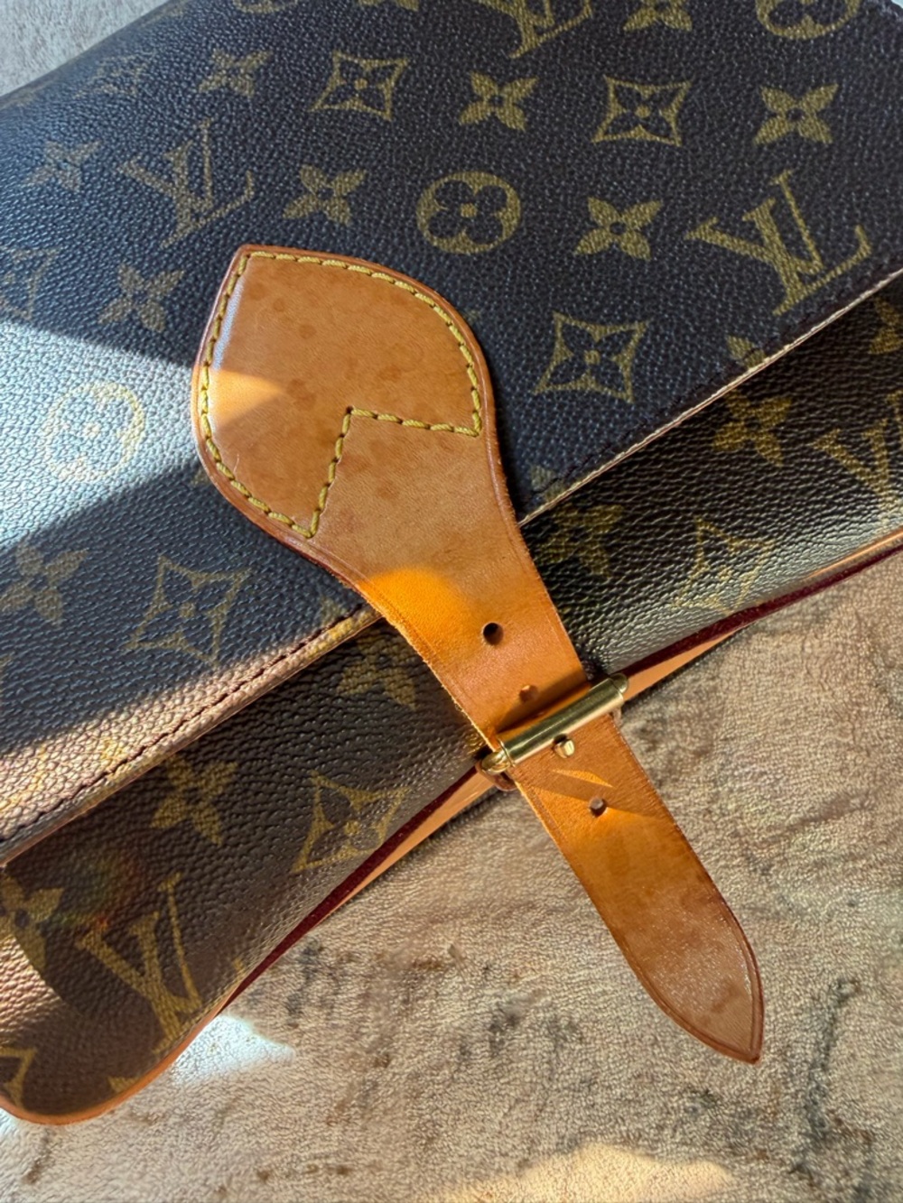 louis vuitton Monogram Cartouchiere GM - Picture 2 of 14